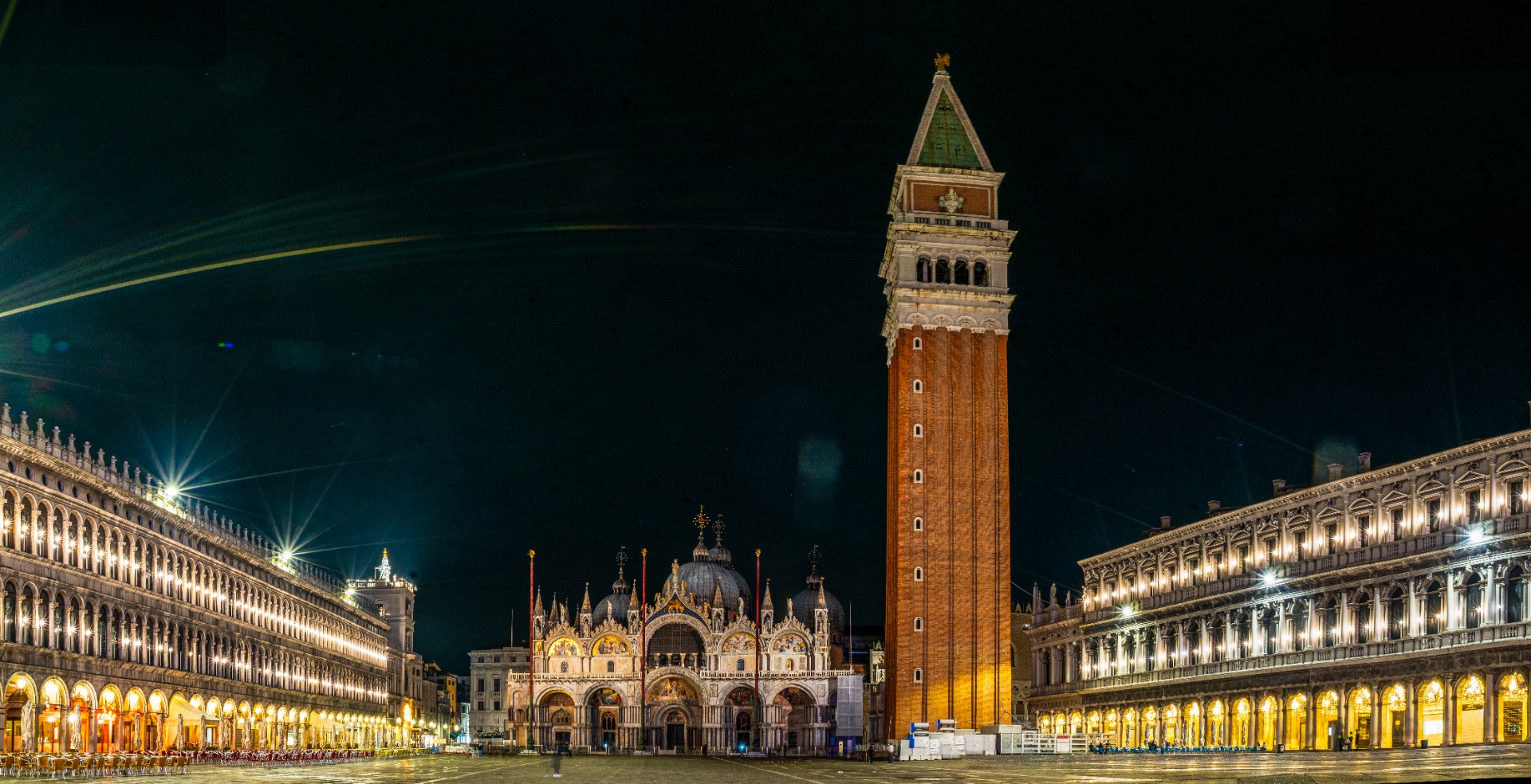 A Szent Márk székesegyház és a Szent Márk harangtorony